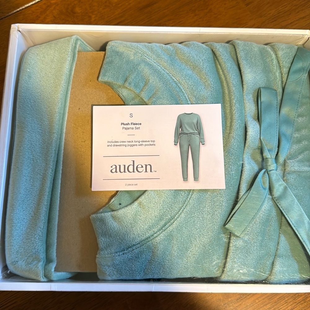 Brand new two piece pajama set